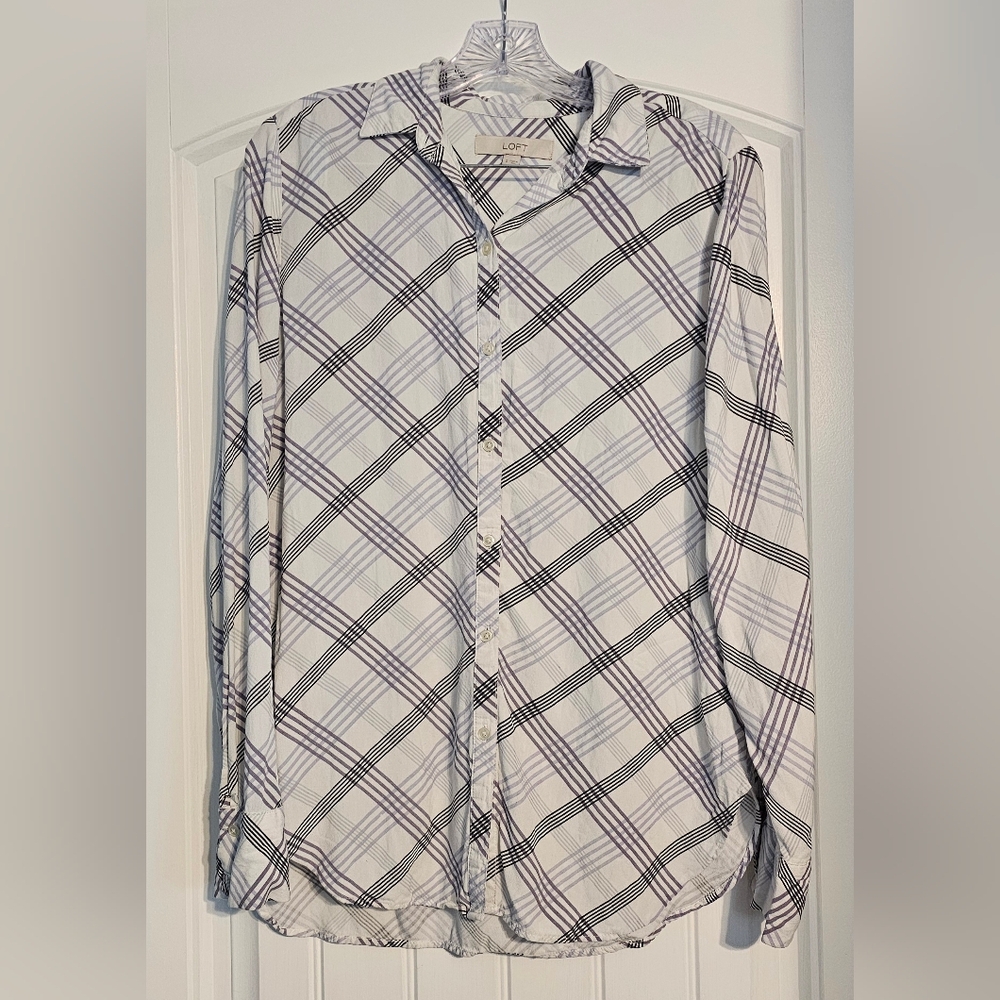 LOFT Button-Up Top